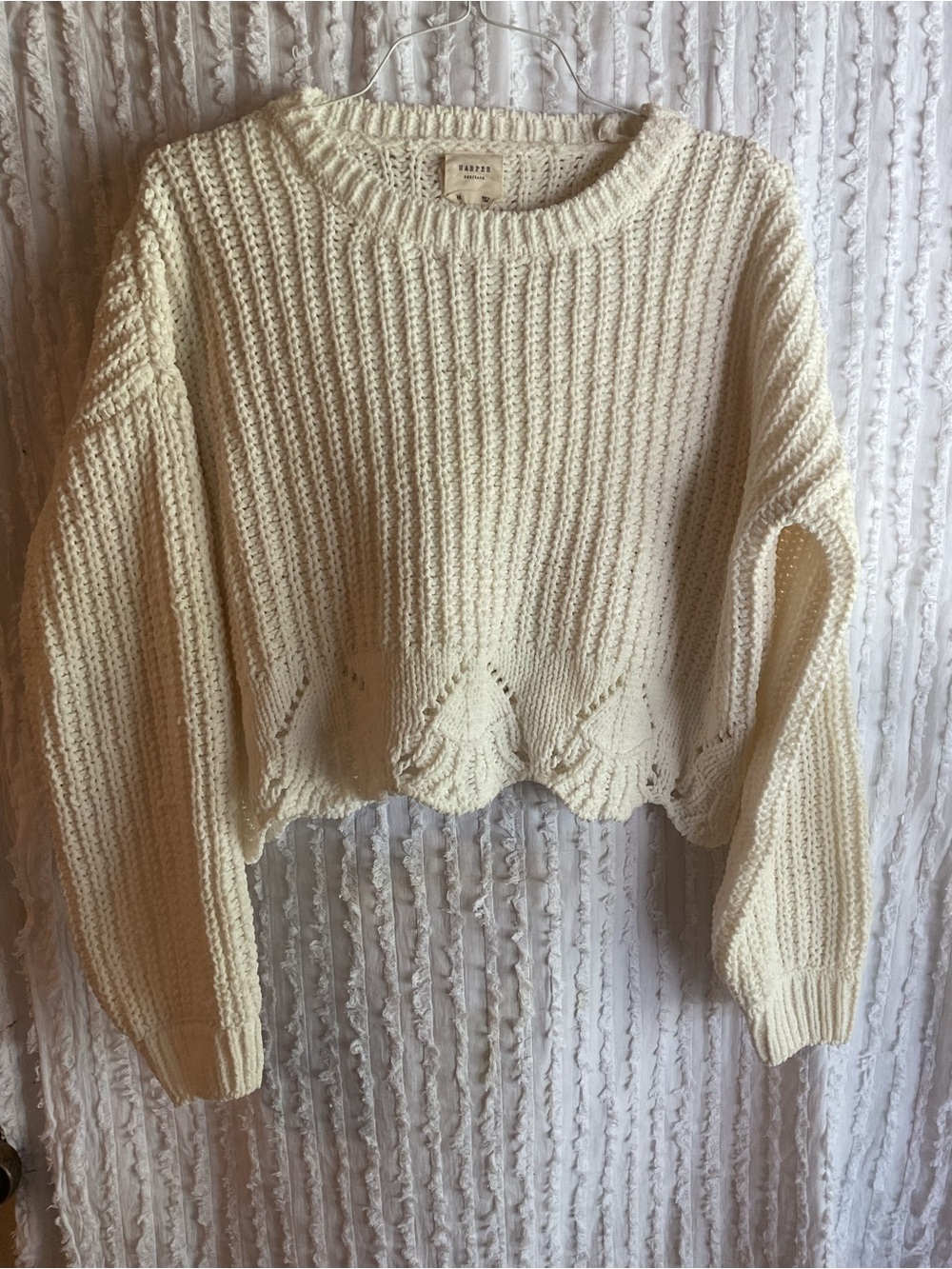 Harper’s Cozy Cream Knit Cropped Sweater - Women's Sz.M.